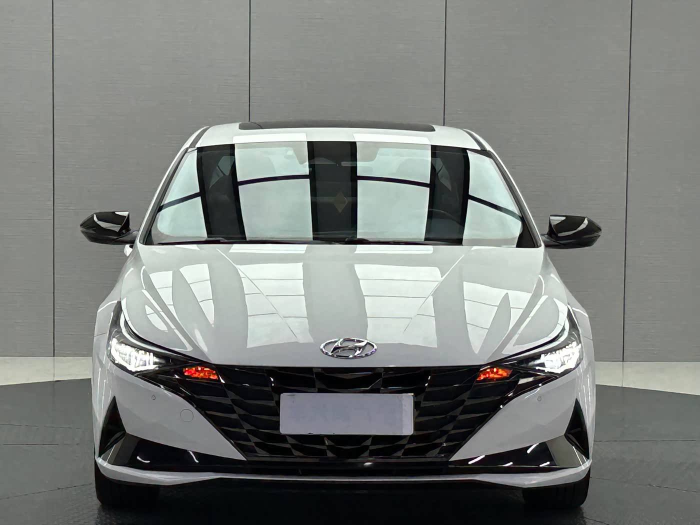hyundai elantra — фото 2